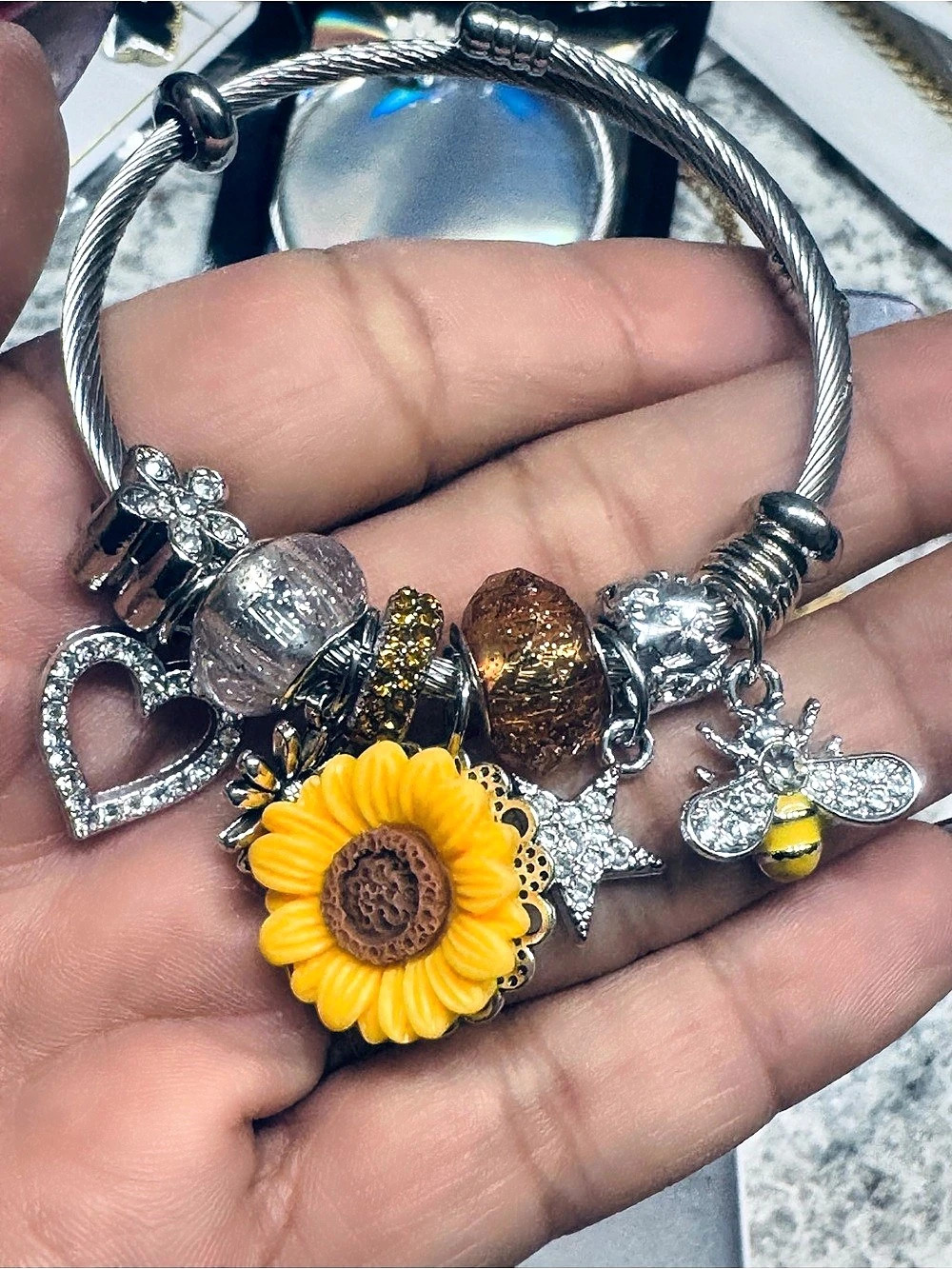 Sunflower Bee Charm Bracelet with Sunflower in Silver & Yellow Like New